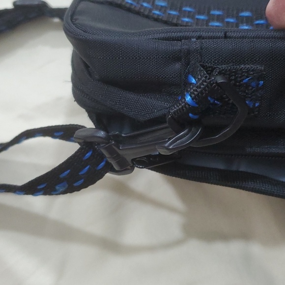 SAMSONITE Small Black Camera Bag Case with Adjustable Carry Strap Belt Loop-EC - Picture 9 of 9